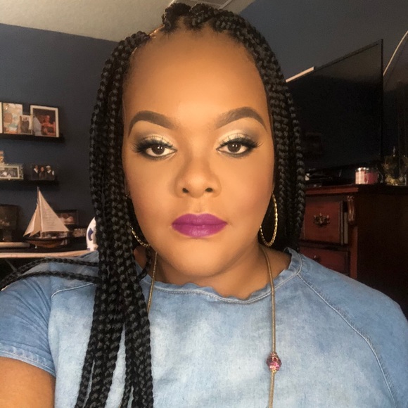 Meet your Posher, Shalichia - Picture 2 of 2